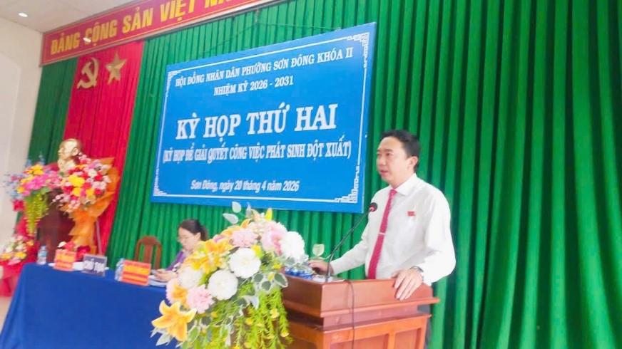 Hội đồng nhân dân phường Sơn Đông, tỉnh Vĩnh Long tổ chức kỳ họp để giải quyết công việc phát sinh đột xuất