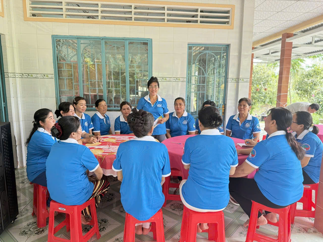 Hội Phụ nữ khu phố Phước Thạnh họp củng cố tổ chức sau sáp nhập