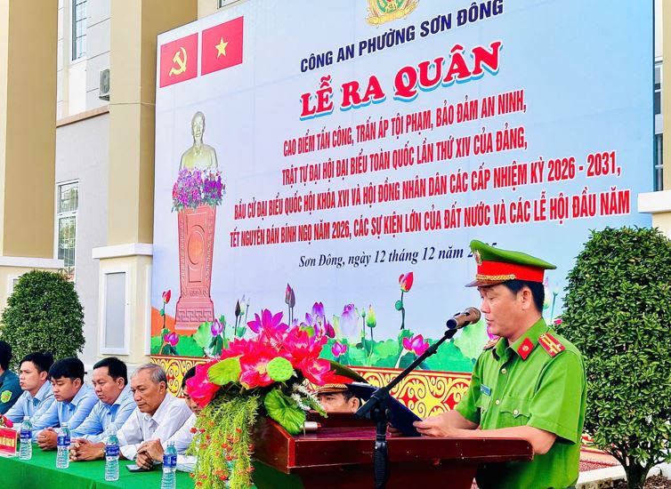 Công an phường Sơn Đông ra quân thực hiện cao điểm tấn công, trấn áp các loại tội phạm đảm bảo an ninh, trật tự trên địa bàn