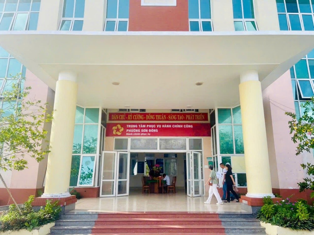 Hoạt động Trung tâm Phục vụ hành chính công phường Sơn Đông, tỉnh Vĩnh Long